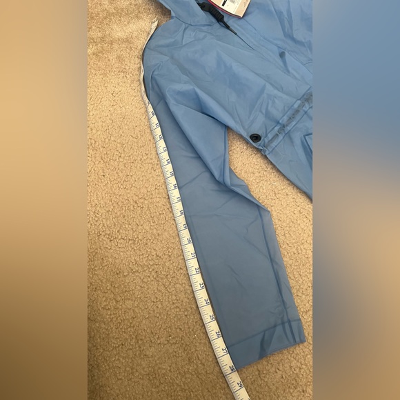 HUNTER - Hooded Waterproof Jacket
NWT/NEW Size XS - Picture 10 of 16